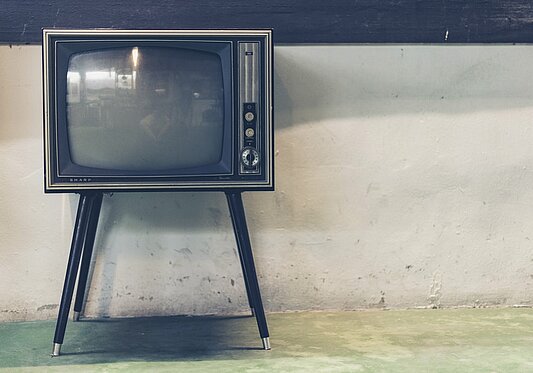 Social TV: a new type of tv
