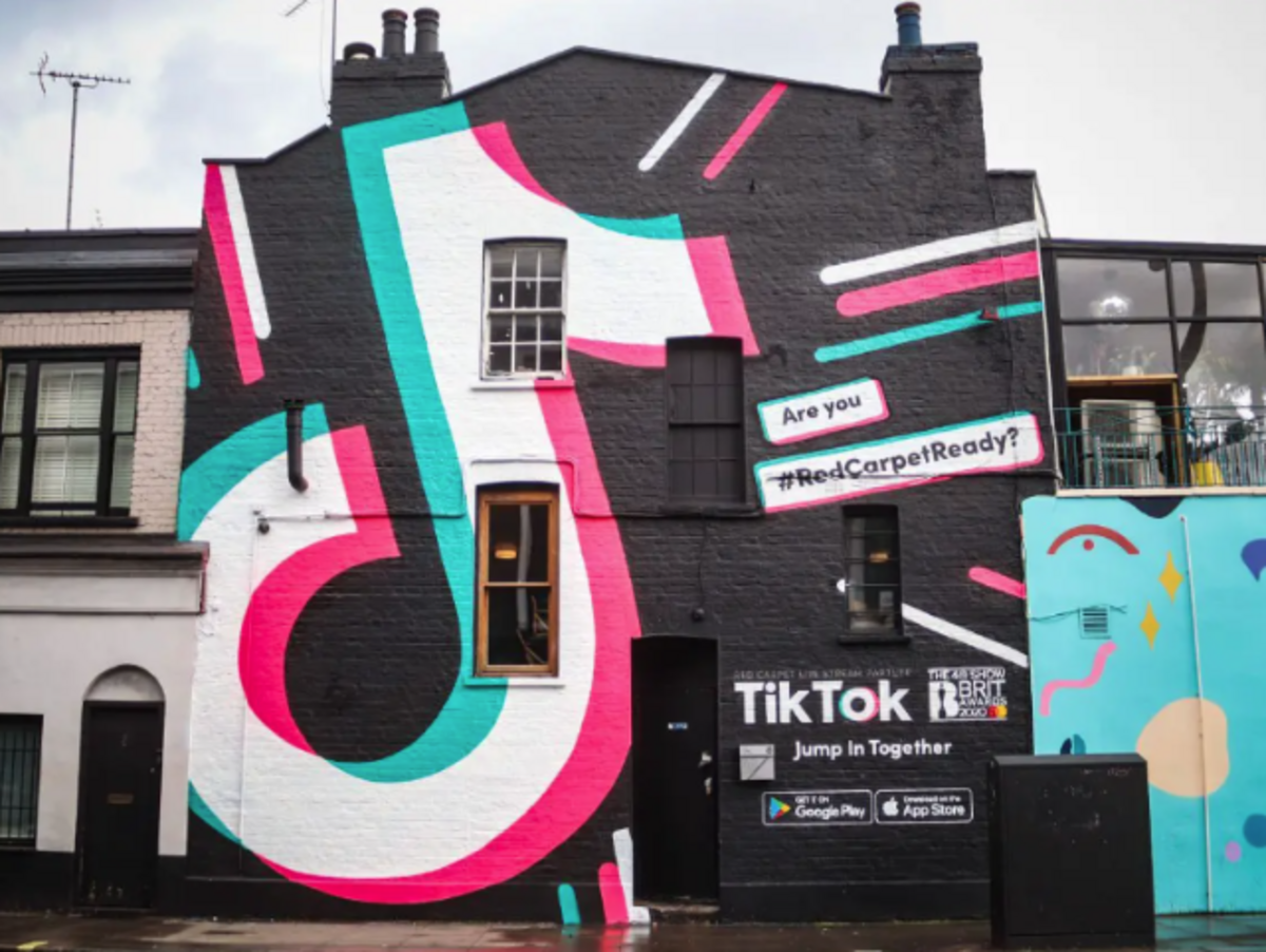 TikTok lancia Out Of Phone