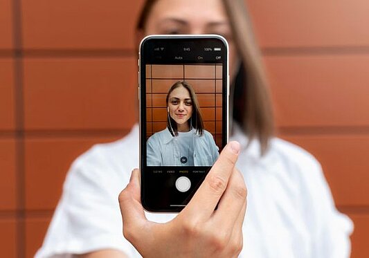 Back to the past with AI 