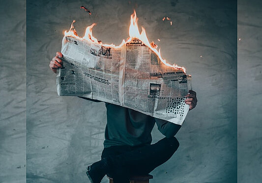 Social, news e politically correct